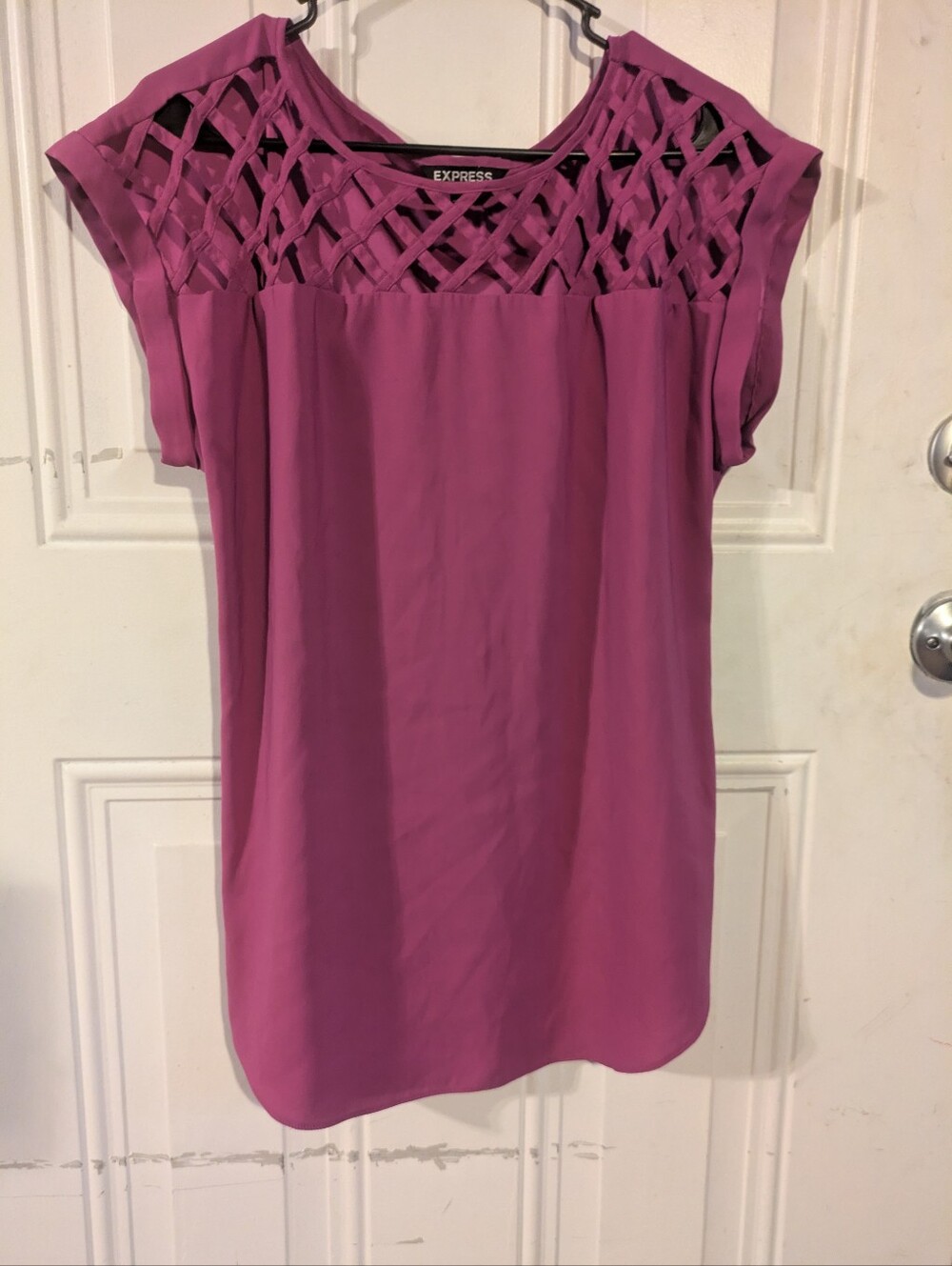 Express Women's Magenta Lattice Yoke Cap Sleeve Blouse Size Large